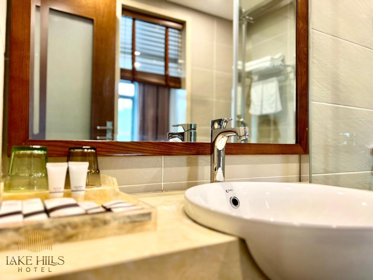Lake Hills Hotel ها لونغ المظهر الخارجي الصورة