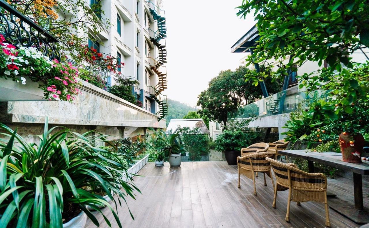 Lake Hills Hotel ها لونغ المظهر الخارجي الصورة